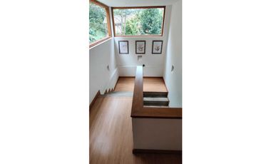 Casa Independiente en Arriendo Envigado sector Loma de las Brujas