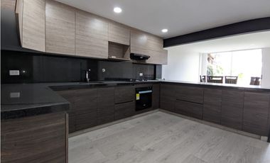 Casa en Arriendo en Envigado Sector Bosque el Chuscal