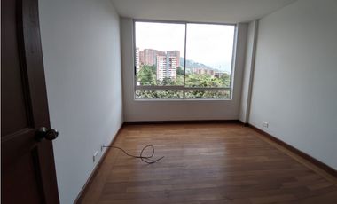 Casa en Arriendo en Envigado Sector Bosque el Chuscal