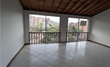 Casa en Arriendo en Envigado Sector Bosque el Chuscal