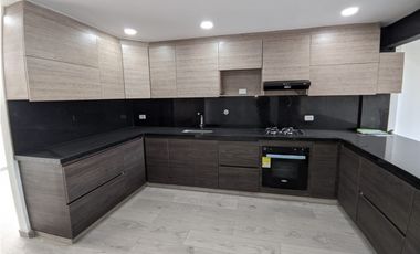 Casa en Arriendo en Envigado Sector Bosque el Chuscal