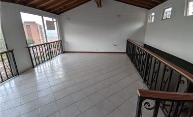 Casa en Arriendo en Envigado Sector Bosque el Chuscal
