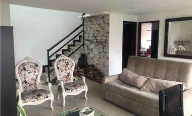Apartamento Amoblado Dúplex en Arriendo en Envigado Sector Zúñiga