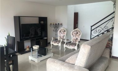 Apartamento Amoblado Dúplex en Arriendo en Envigado Sector Zúñiga