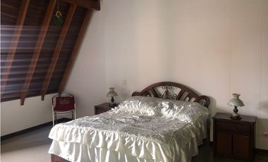 Apartamento Amoblado Dúplex en Arriendo en Envigado Sector Zúñiga