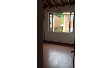Casa Duplex en Arriendo Sabaneta Sector Las Flores