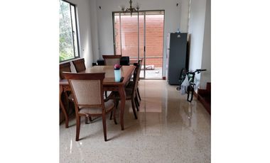 Casa Duplex en Arriendo Sabaneta Sector Las Flores