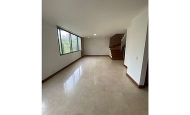 Casa Duplex en Arriendo Envigado Sector Loma del Chocho