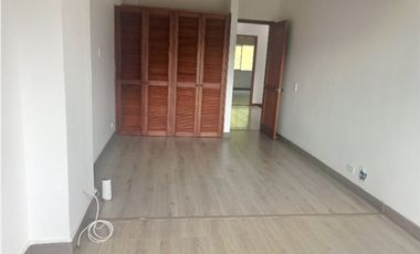 Casa Duplex en arriendo Envigado Sector Loma del Esmeraldal