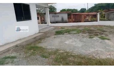 VENTA CASA EN DAVID  450 METROS COMPLETAMENTE CERCADA