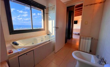 CASA EN ALQUILER HASTA NOVIEMBRE