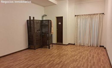 Venta de departamento de 34mt2 con pequeño patio interno, en planta baja.