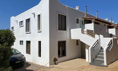 Casa en Arriendo en Condominio entre Lomas