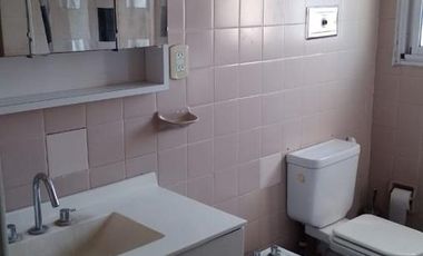 Casa en venta - 3 dormitorios 3 baños  - 400mts2 - Adrogue