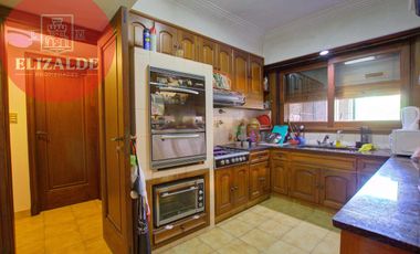 Av. Libertador y Gandolfo - Casa en Venta - Punta Chica
