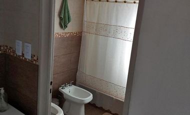 Casa en venta - 4 dormitorios 2 baños 1 toilette - 1600mts2- General Rodriguez