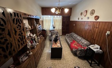 Departamento tipo casa al frente de 3 ambientes - Wilde