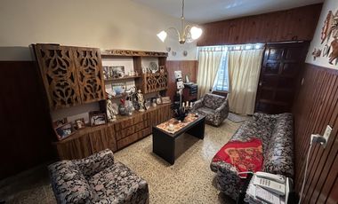 Departamento tipo casa al frente de 3 ambientes - Wilde