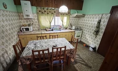 Departamento tipo casa al frente de 3 ambientes - Wilde