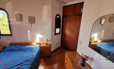 Espectacular Triplex ,Costa Azul!! Con cochera cubierta!!