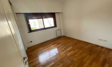 Departamento 4 ambientes en venta en Quilmes