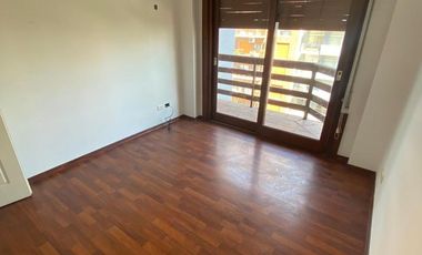 Departamento 4 ambientes en venta en Quilmes
