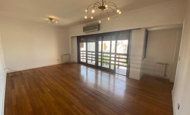 Departamento 4 ambientes en venta en Quilmes