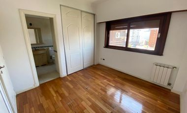 Departamento 4 ambientes en venta en Quilmes