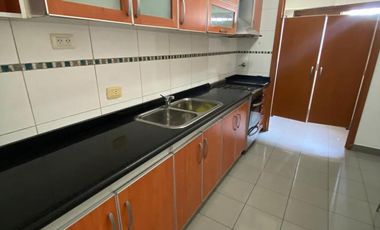 Departamento 4 ambientes en venta en Quilmes