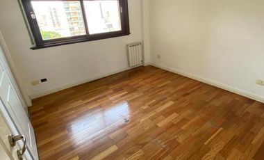 Departamento 4 ambientes en venta en Quilmes