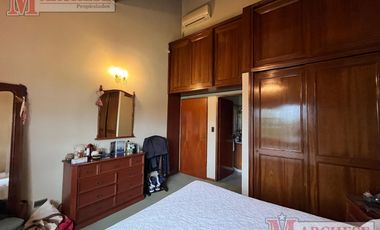 Casa 5 ambientes en venta y en alquiler para uso comercial en Ituzaingo Norte