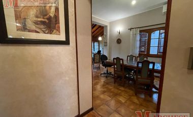 Casa 5 ambientes en venta y en alquiler para uso comercial en Ituzaingo Norte