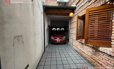 Casa 5 ambientes en venta y en alquiler para uso comercial en Ituzaingo Norte