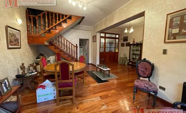 Casa 5 ambientes en venta y en alquiler para uso comercial en Ituzaingo Norte