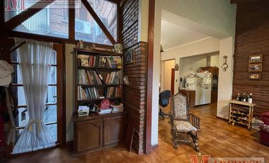 Casa 5 ambientes en venta y en alquiler para uso comercial en Ituzaingo Norte