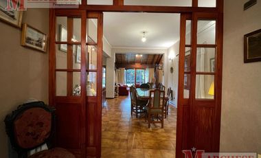 Casa 5 ambientes en venta y en alquiler para uso comercial en Ituzaingo Norte