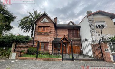 Casa 5 ambientes en venta y en alquiler para uso comercial en Ituzaingo Norte