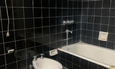 VENTA CASA SOBRE RUTA 25 CON DOS DORMITORIOS Y JARDIN, LOTE 311 M2, MATHEU.