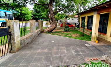 CASA EN VENTA EN TIGRE - A CUADRAS DE RUTA 202