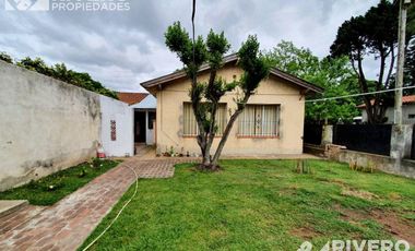 CASA EN VENTA EN TIGRE - A CUADRAS DE RUTA 202