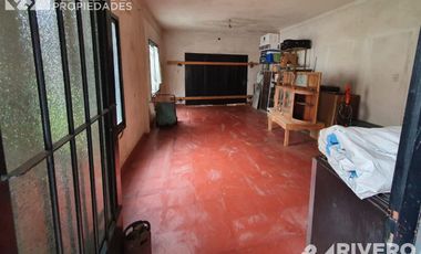 CASA EN VENTA EN TIGRE - A CUADRAS DE RUTA 202