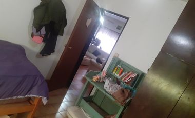 Casa en venta - 2 dormitorios 2 baños - local - patio - 300mts2- Tortuguitas