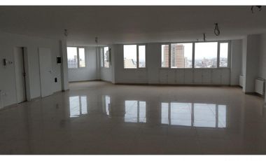 Oficina - 3 ambientes - Av. Argentina al 400 - Area Centro Neuquén