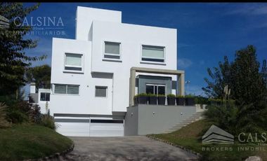 Casa en venta Lomas de la Carolina