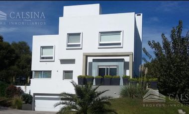 Casa en venta Lomas de la Carolina