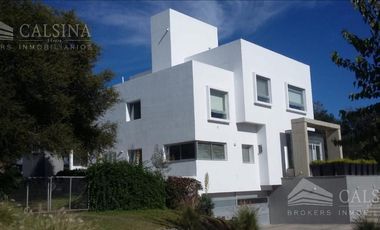 Casa en venta Lomas de la Carolina