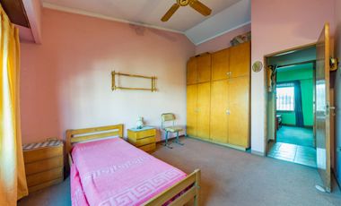 VENTA / PERMUTA - Casa -  4 dormitorios con local -  Capitán Bermúdez
