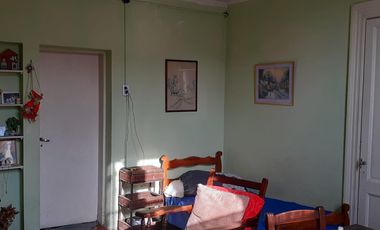 Casa en venta - 3 dormitorios 1 baño - cochera - 433mts2 - Azul