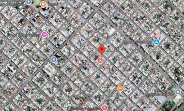 Casa en venta - 3 dormitorios 1 baño - cochera - 433mts2 - Azul