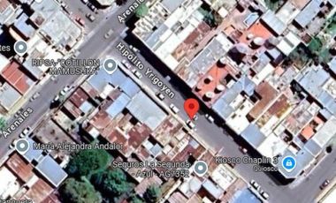 Casa en venta - 3 dormitorios 1 baño - cochera - 433mts2 - Azul